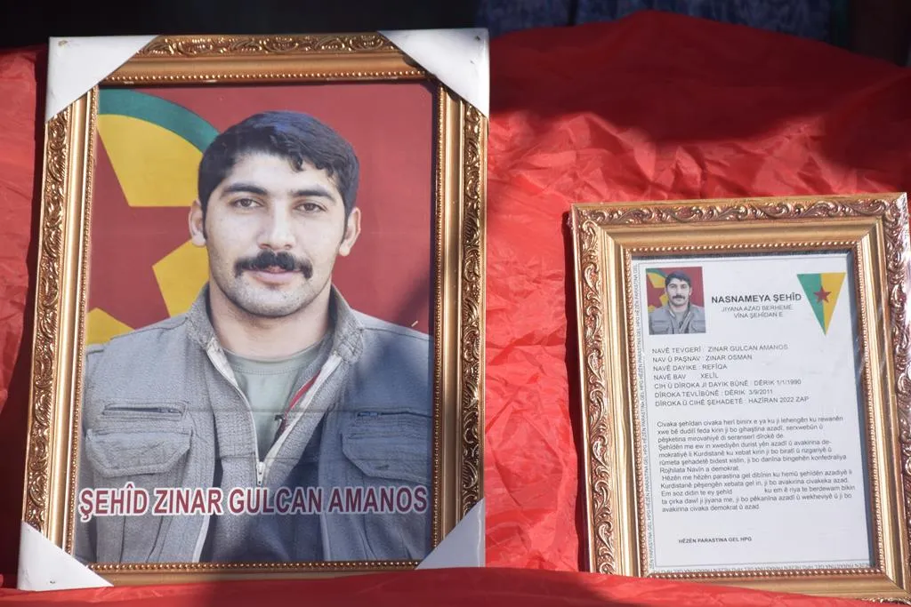 Şêniyên kantona Qamişlo sersaxî dan malbata şehîd Zinar Osman