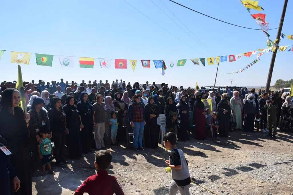 Şêniyên kantona Qamişlo sersaxî dan malbata şehîd Zinar Osman