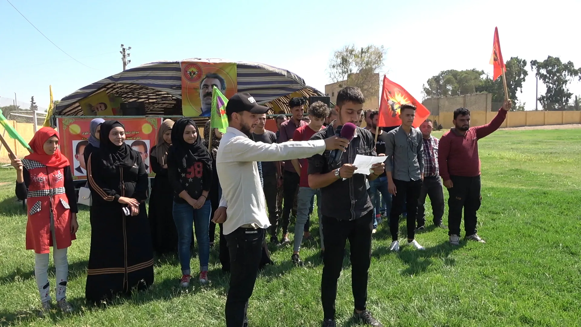 Tevgera Ciwanên Şoreşger çalakiya konvedanê li Tebqayê çalakiya konvedanê li dar xist