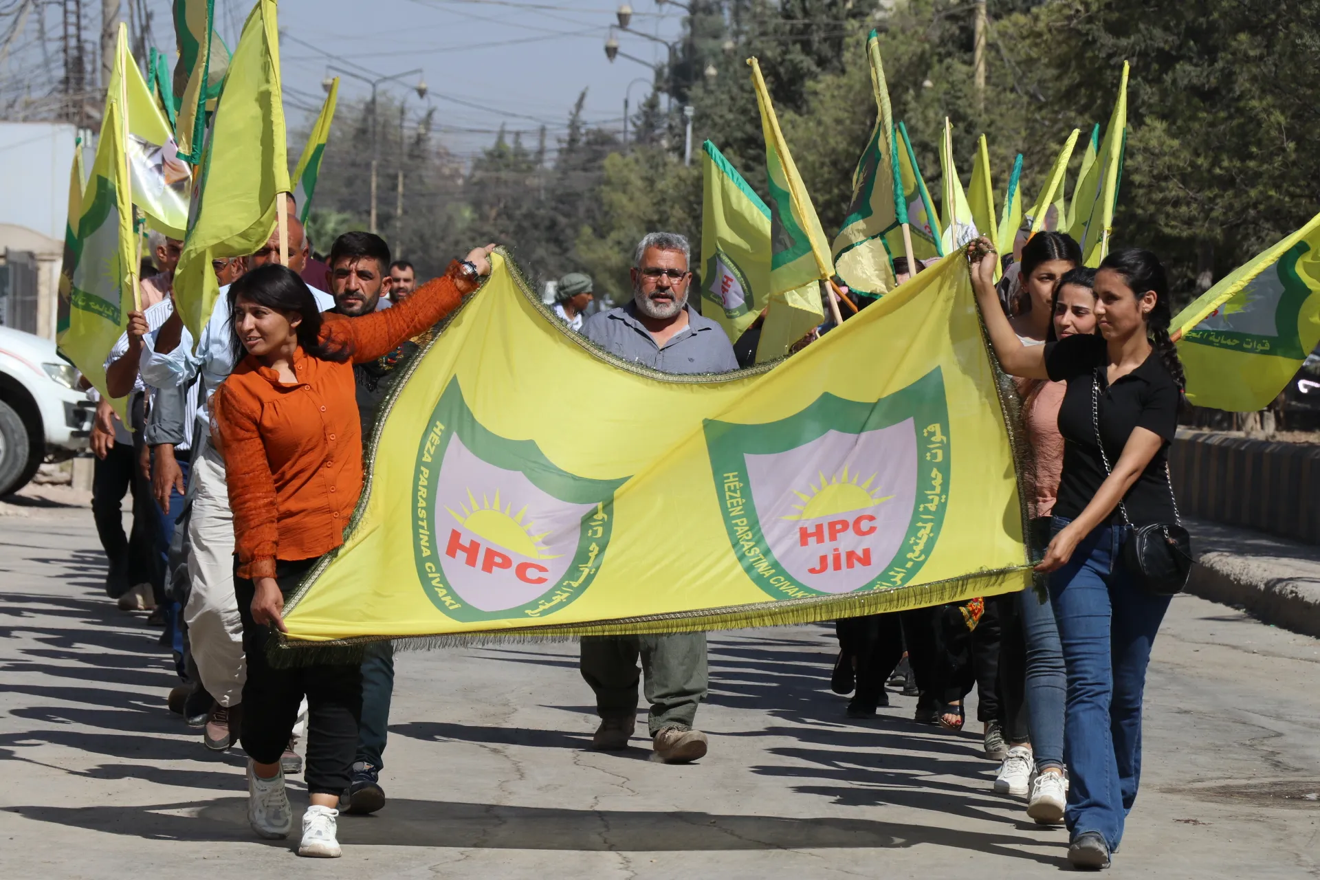 `Em ê piştgiriya hêzên leşkerî bikin û dagirkeran biqewtînin`