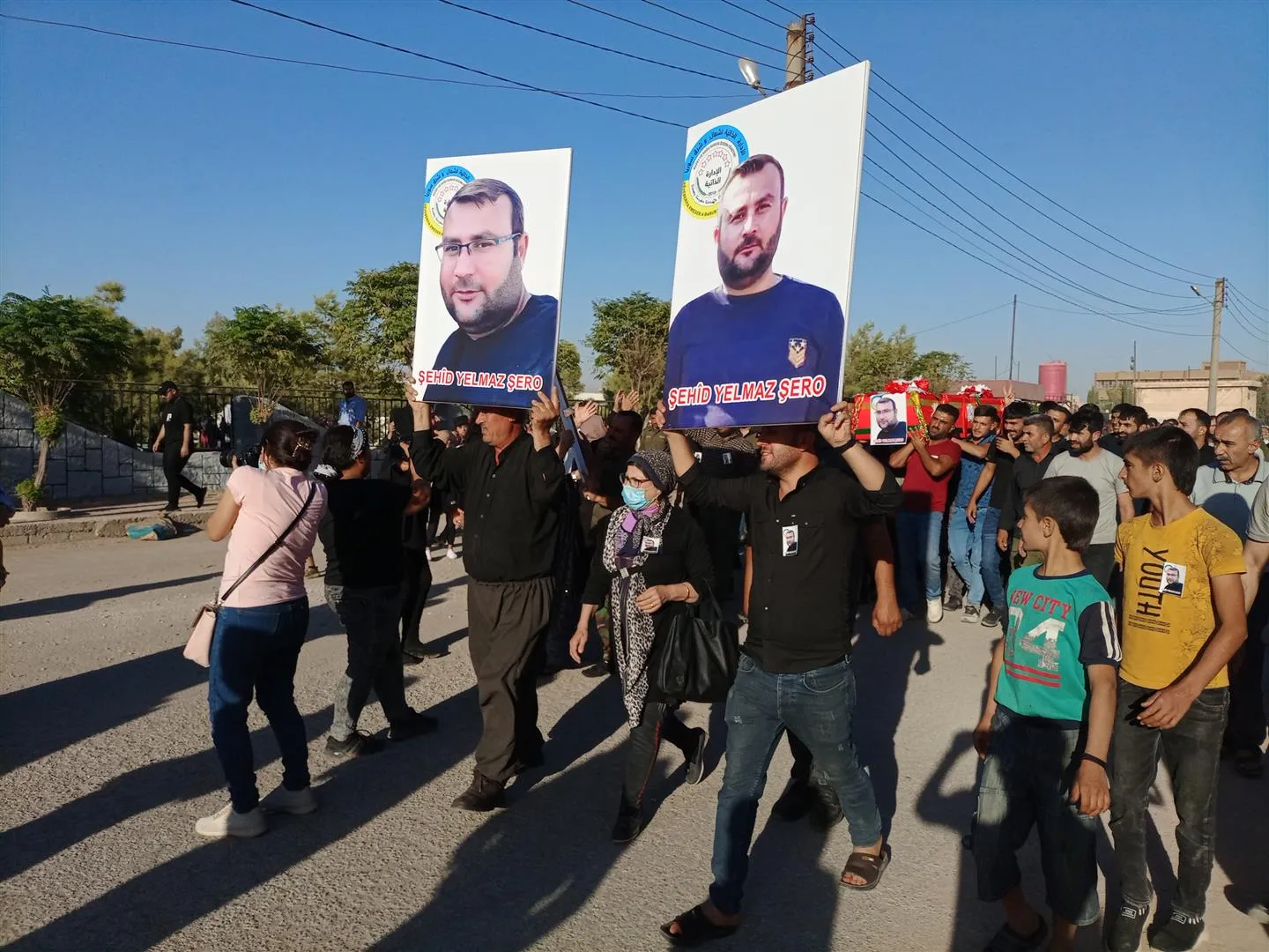 ​​​​​​​Bi hezaran şênî tev li merasîma oxirkirina hevserokên Nivîsgeha Dad û Çaksaziyê bûn