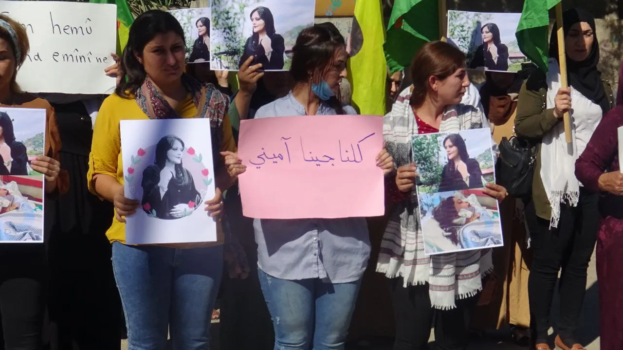 ​​​​​​​Jinên ji Zirganê piştgirî da jinên Rojhilatê Kurdistanê û Îranê