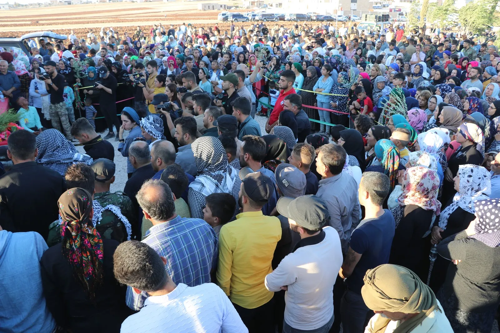 ​​​​​​​Şêniyên herêma Efrînê cenazeyê şehîd Beylan Bêlûnî oxir kir