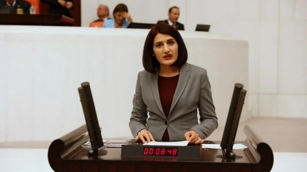 ​​​​​​​Parlamentera HDP’ê Semra Guzel hat destgîrkirin