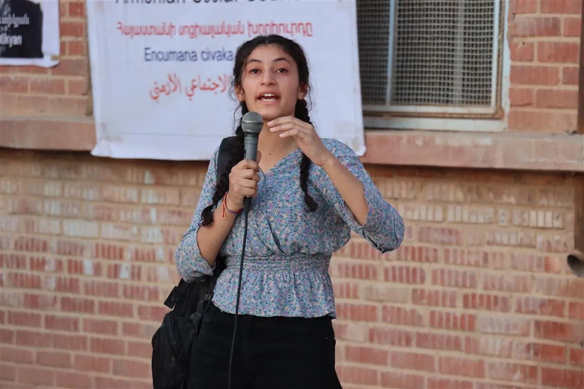 ​​​​​​​Meclisa Civakî ya Ermen yekemîn kadroyên hînkirina zimanê ermenî derçûn