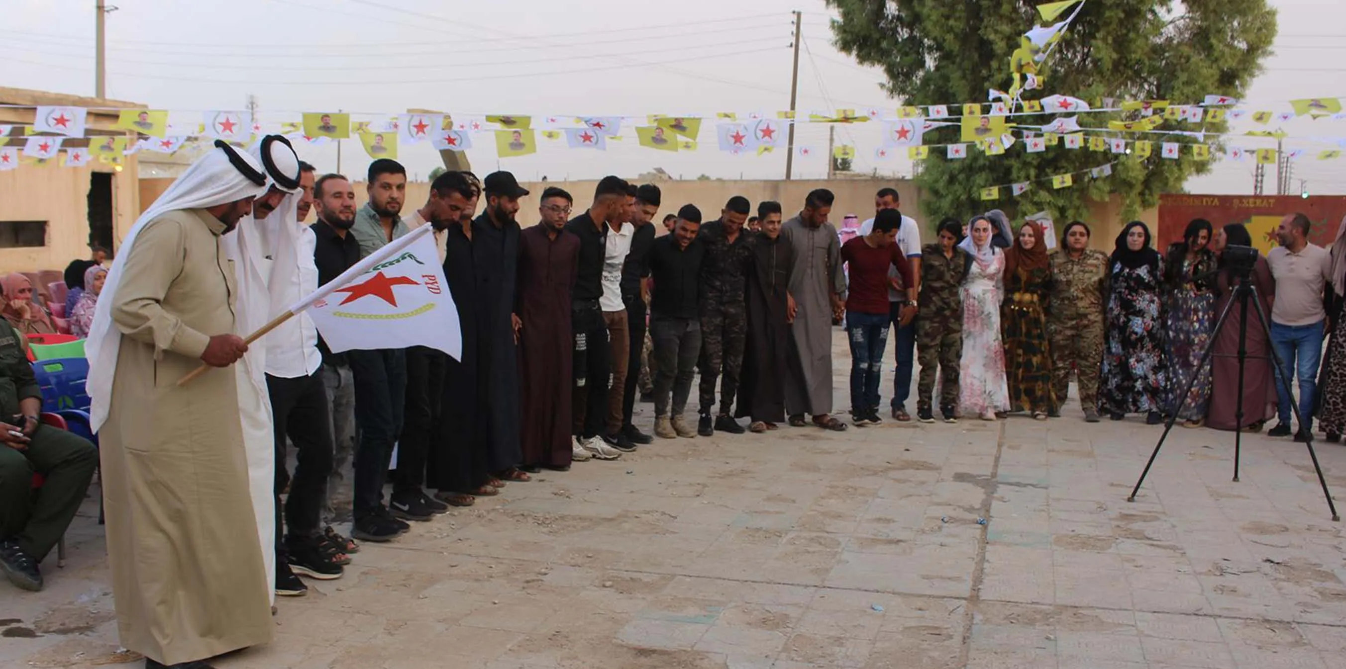 ​​​​​​​Li navçeyên Qamişlo gelek nivîsgehên PYD`ê hatin vekirin