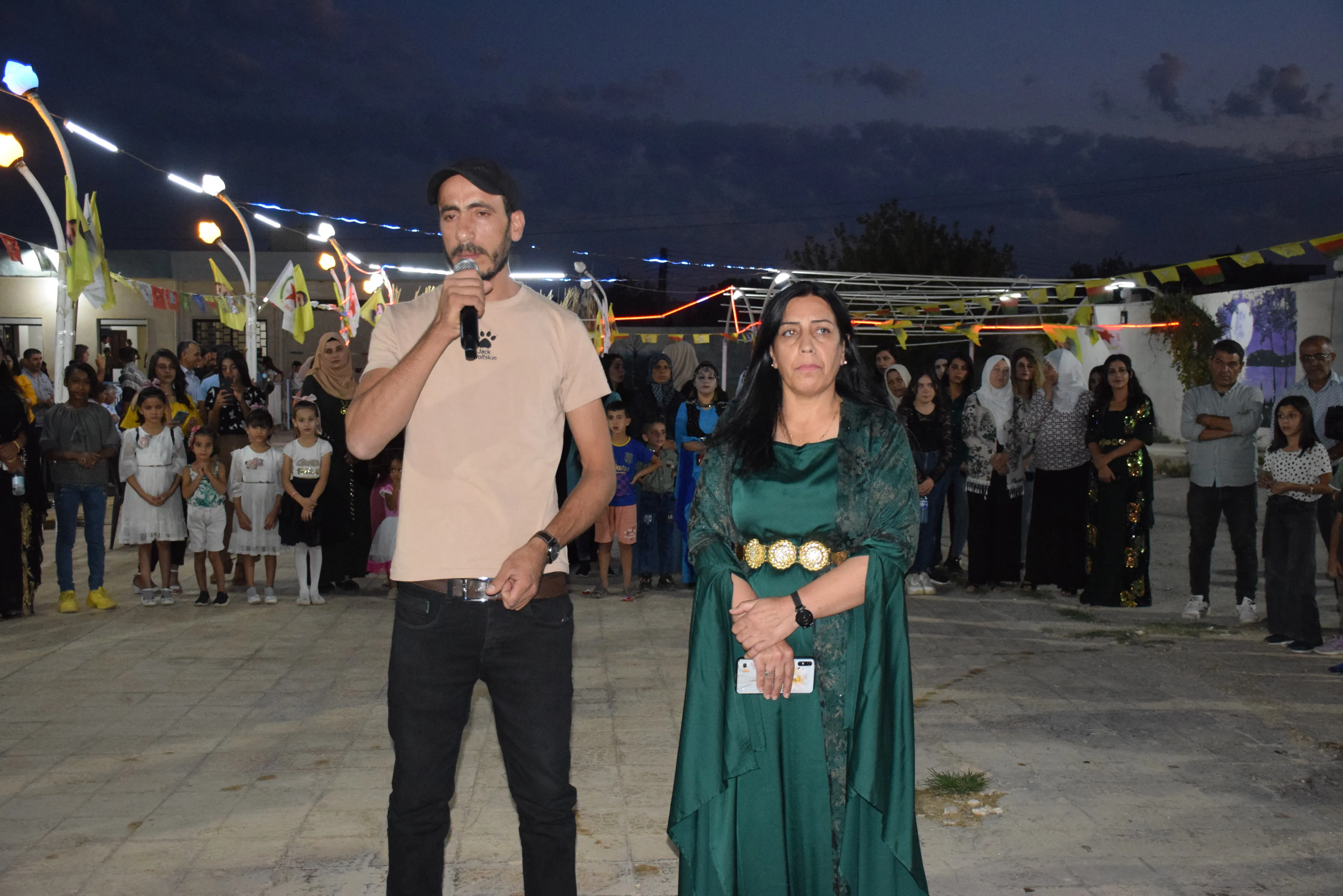 ​​​​​​​Li navçeyên Qamişlo gelek nivîsgehên PYD`ê hatin vekirin