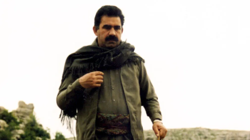 Parêzerên rêber Ocalan ji bo hevdîtinê serî li serdozgeriya giştî da