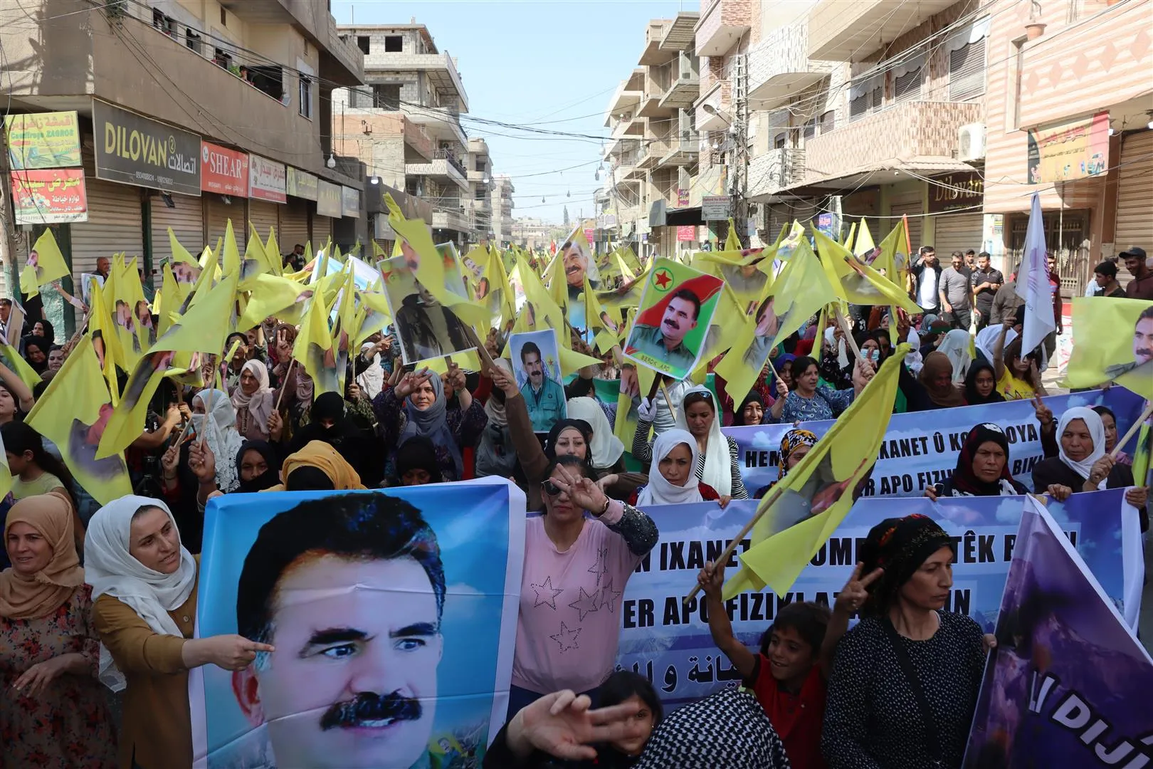 Şêniyên Hesekê komploya navneteweyî ya li dijî rêber Ocalan şemrezar kir