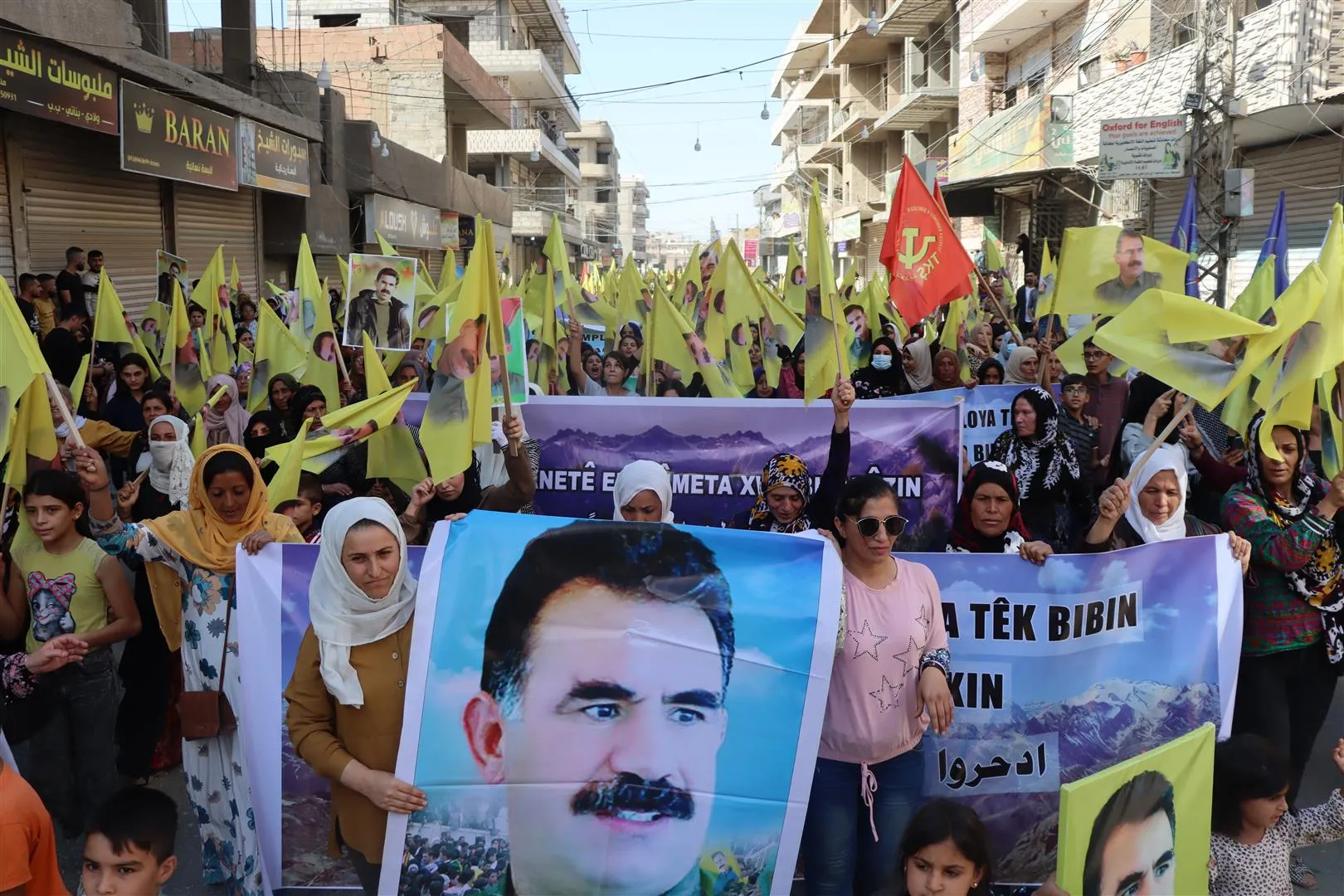 Şêniyên Hesekê komploya navneteweyî ya li dijî rêber Ocalan şemrezar kir