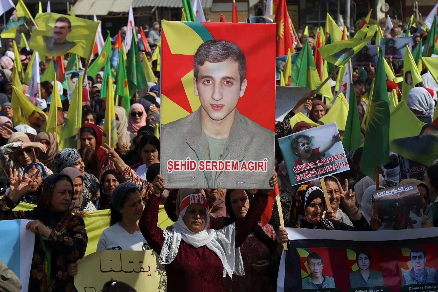 ​​​​​​​Li Qamişloyê bi hezaran kes li dijî êrişên dagirkeriya Tirk daketin qadan - HATE NÛKIRIN