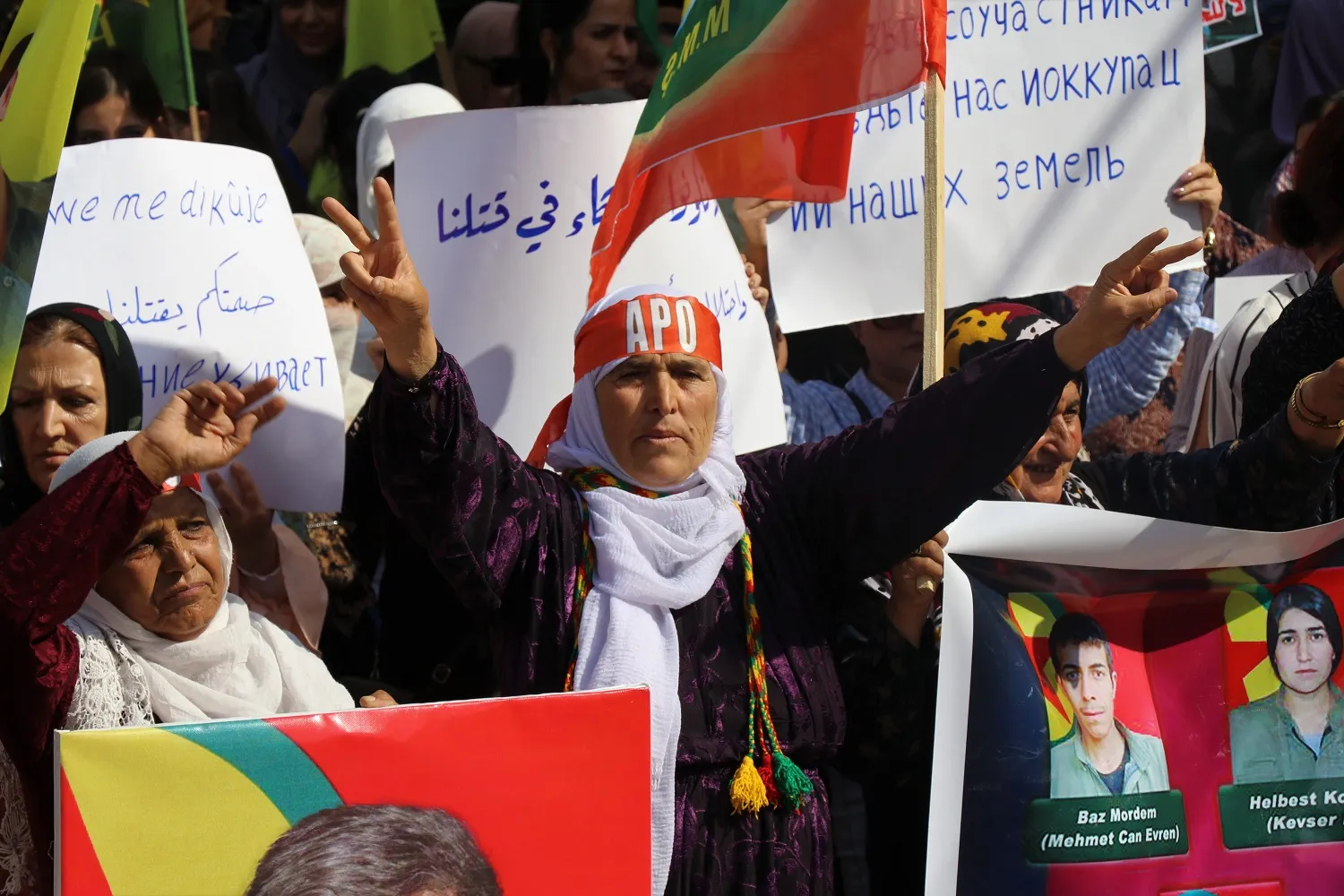 ​​​​​​​Li Qamişloyê bi hezaran kes li dijî êrişên dagirkeriya Tirk daketin qadan - HATE NÛKIRIN