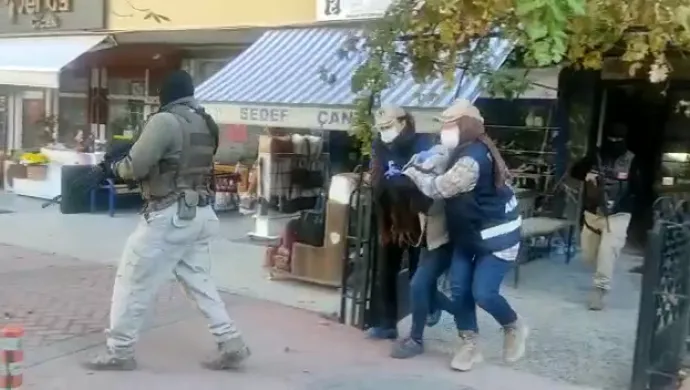 Di dema binçavkirinê de îşkence li rojnameger Berîvan Altan kirin