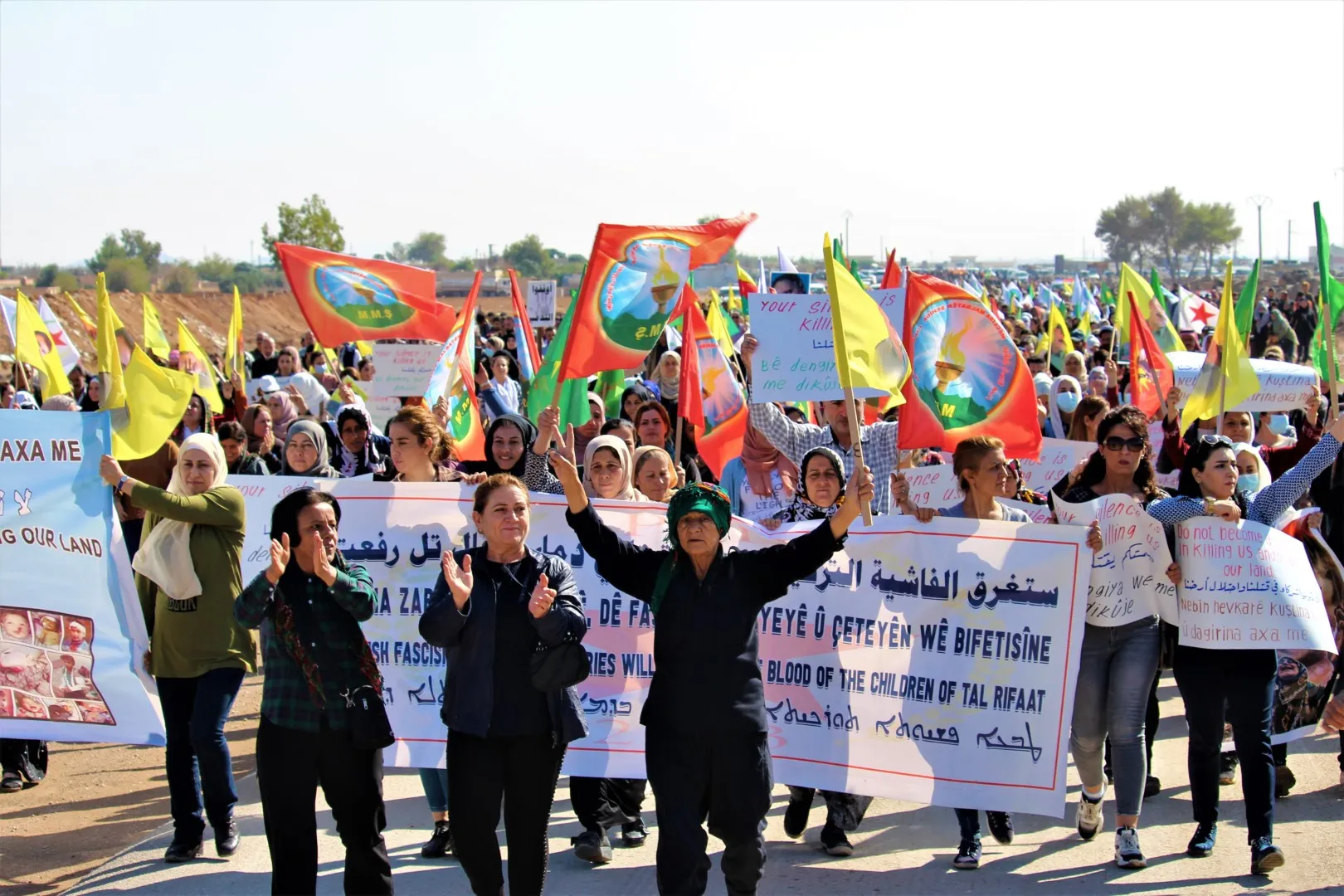 Li Hesekê bi hezaran bang kir: Bêdnegiya we hevkariya ji bo qirkirina me ye