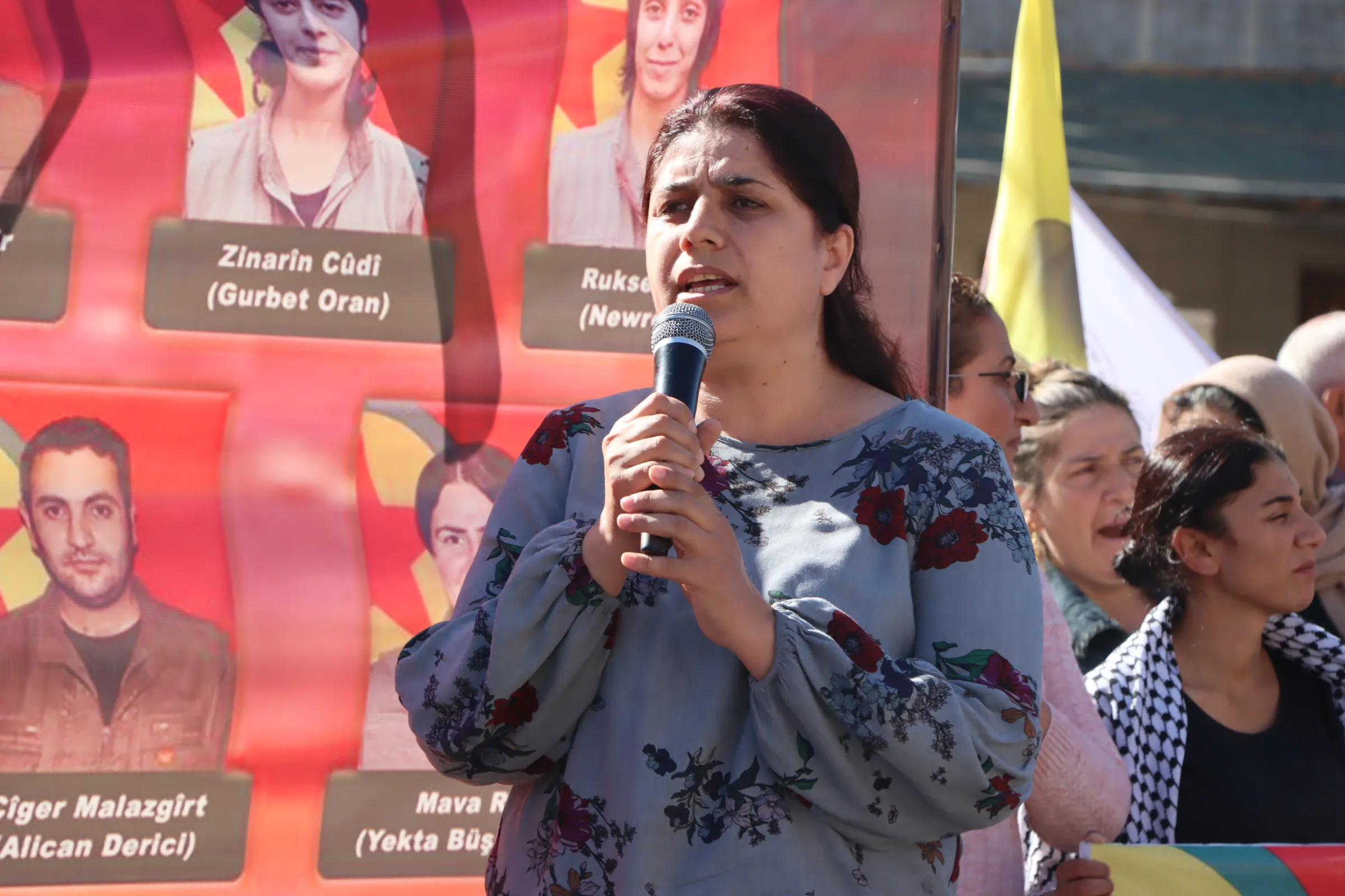 ​​​​​​​Şêniyên Qamişlo şehîd Bêrîtan bi bîr anî