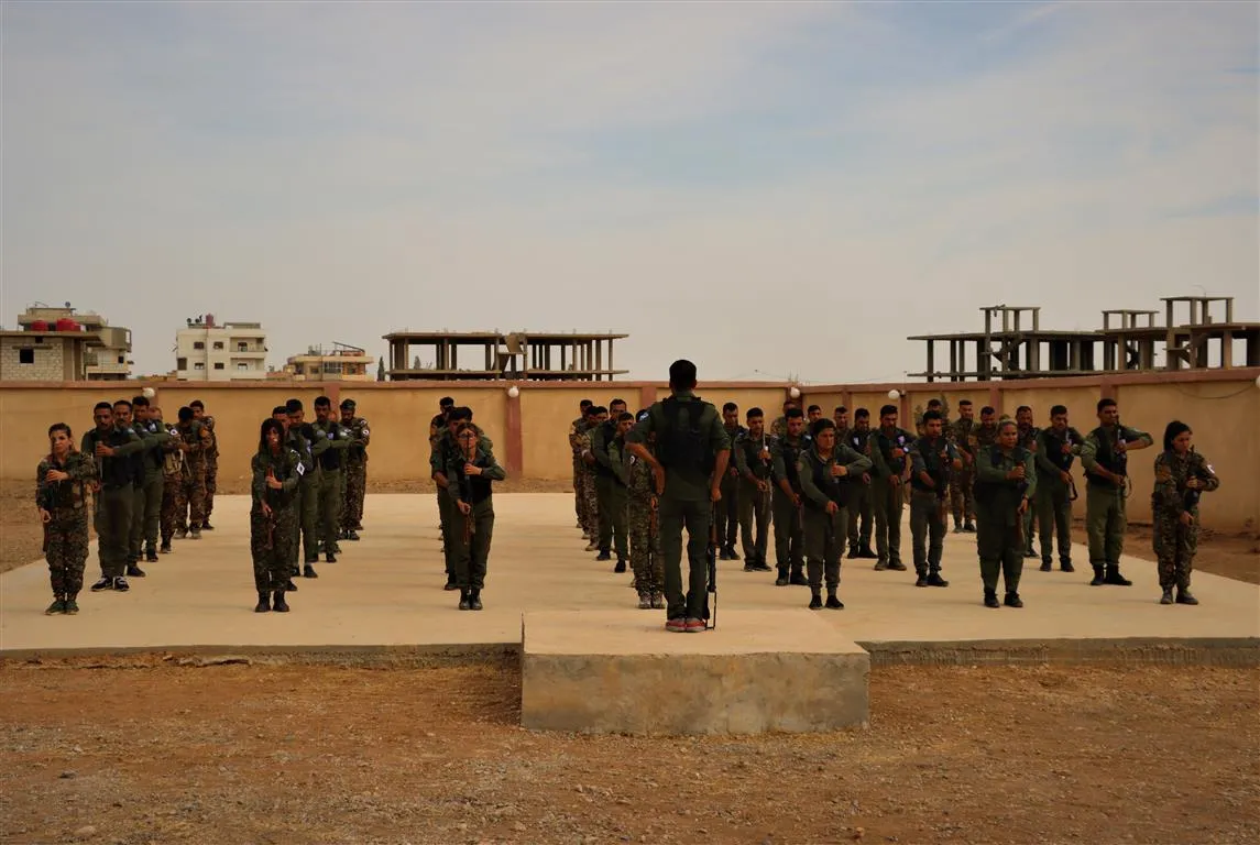Şêniyên Hesekê cenazeyê şehîd Aryo spart axê