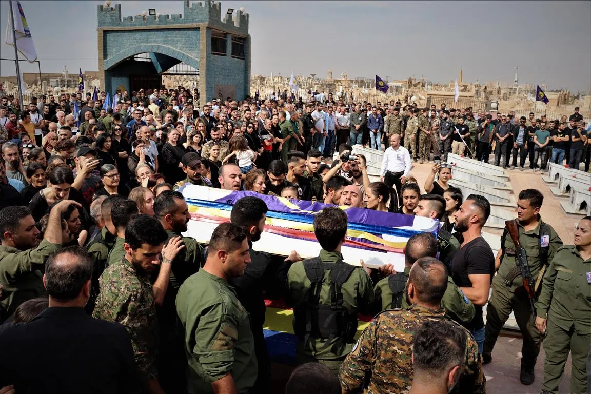 Şêniyên Hesekê cenazeyê şehîd Aryo spart axê
