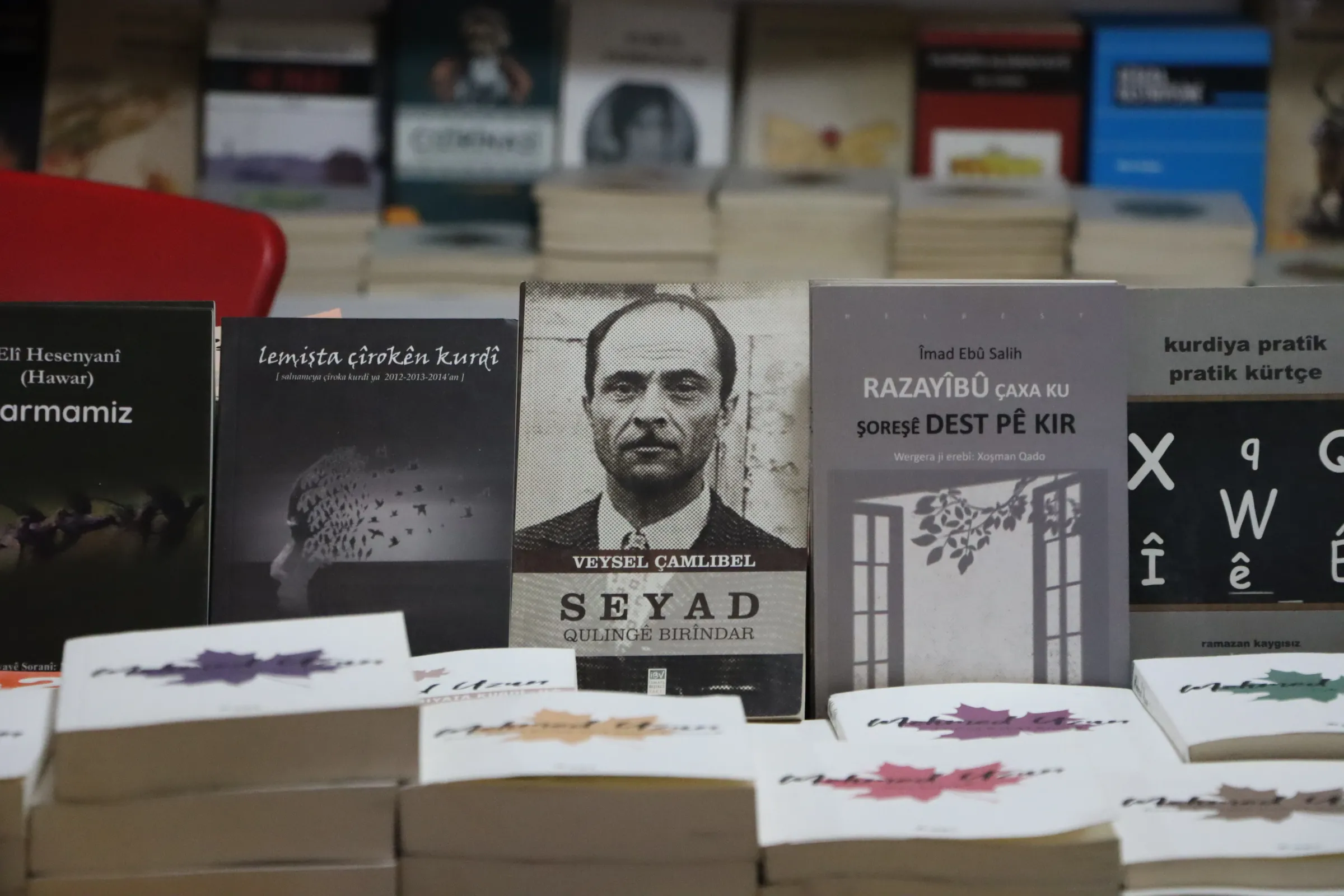 Pêşangeha Şehîd Herekol Desteya Perwerde û Fêrkirinê ya Cizîrê pêşwaz kir