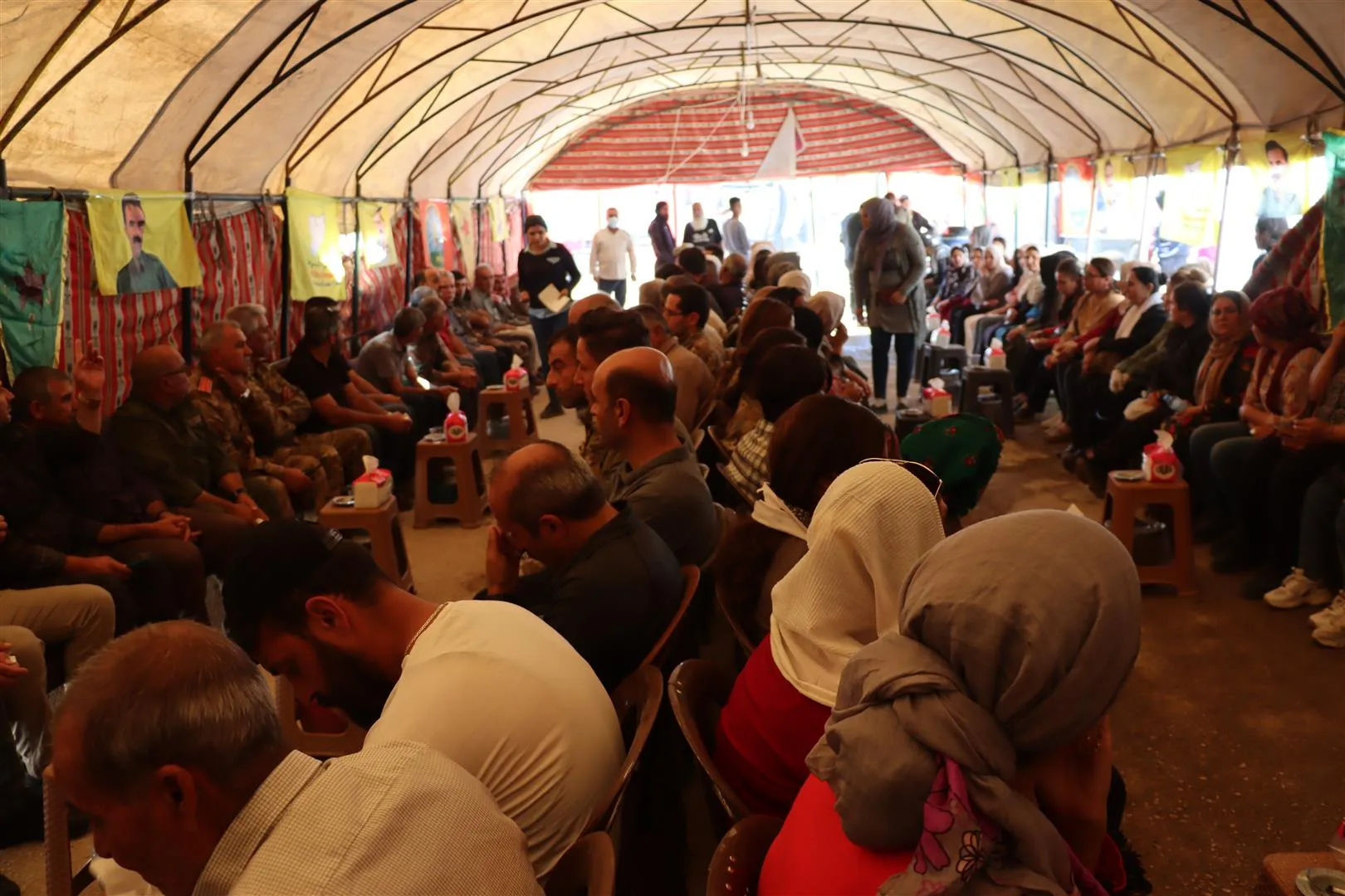 Şêniyên Hesekê sersaxî ji malbatên şehîd Rîan Biro û Ebdulezîz Mûsa re xwest