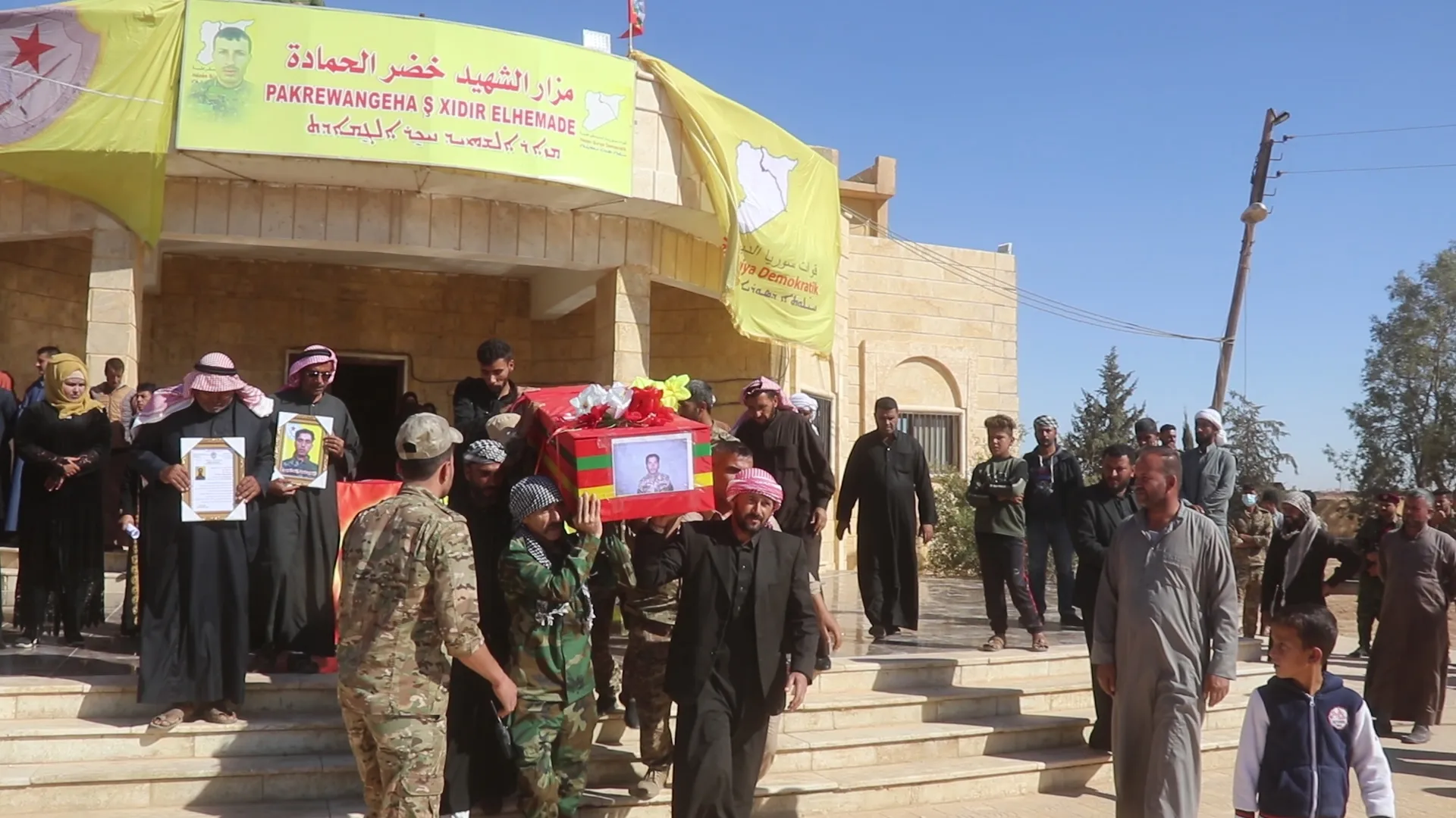 Şêniyên Dêrazorê şehîd Mihemed Raşid El Îsa oxir kir
