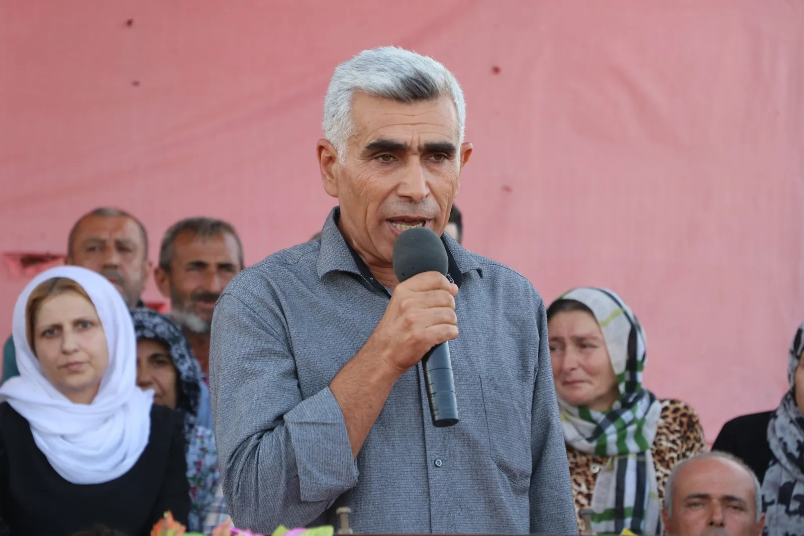 ​​​​​​​Cenazeyê şehîd Zinar Efrîn li Şehbayê hat oxirkirin