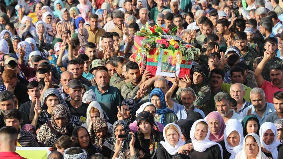 ​​​​​​​Cenazeyê şehîd Zinar Efrîn li Şehbayê hat oxirkirin
