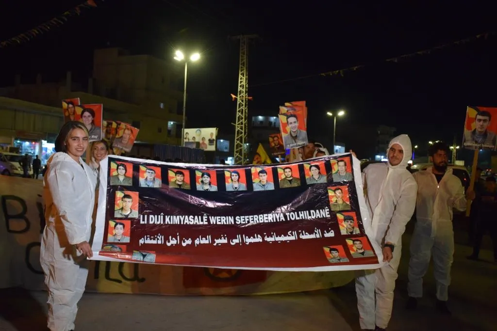 Bi dehan xwendekar li Kobanê piştgiriya berxwedana gerîla kir