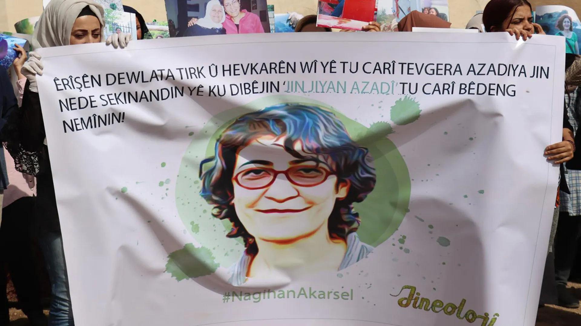 ​​​​​​​Endamên Navenda Lêkolînan a Jineolojiyê: Jina serhildêr ji bo sîstemên desthilatdar metirsî ye