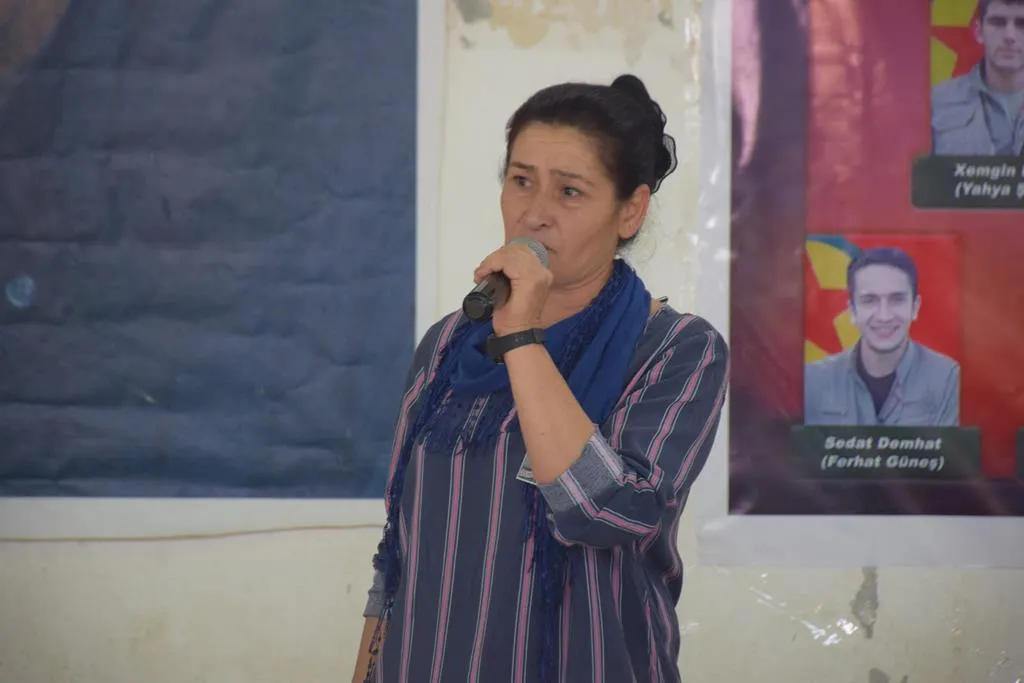 ​​​​​​​Beşdarên merasîma şehîdên êrişa kîmyewî: Biryara me berxwedan e