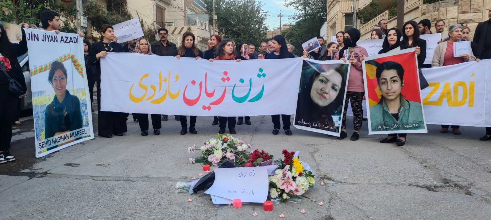 ​​​​​​​Şehîd Nagîhan Akarsel li cihê lê hatî qetilkirin hate bîranîn