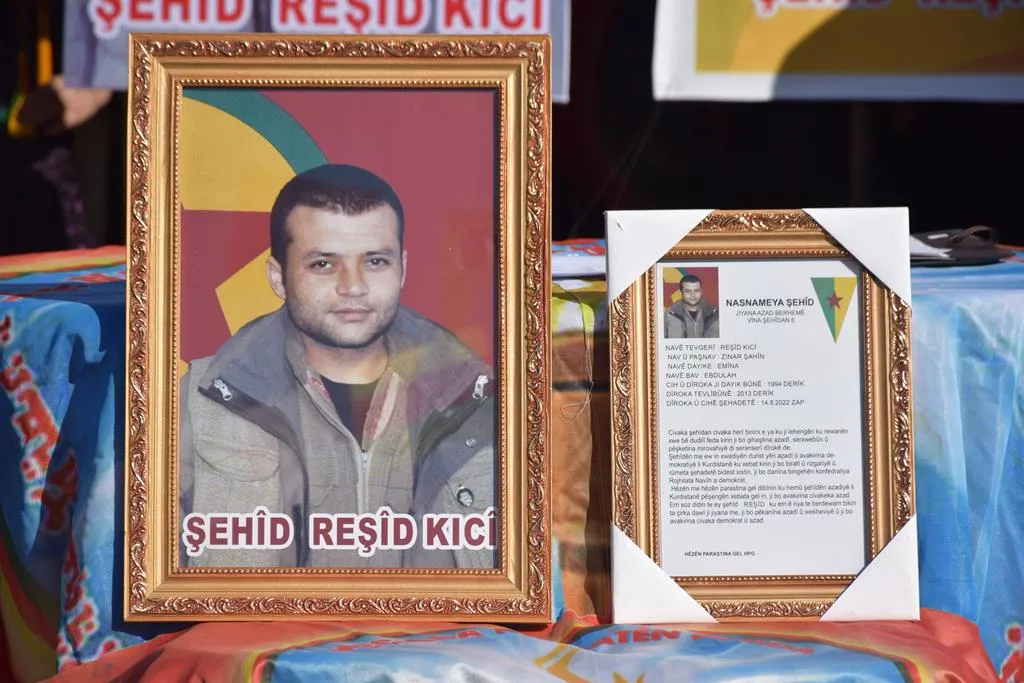 ​​​​​​​Şêniyên Qamişloyê sersaxî da malbata şehîd Zinar Şahîn