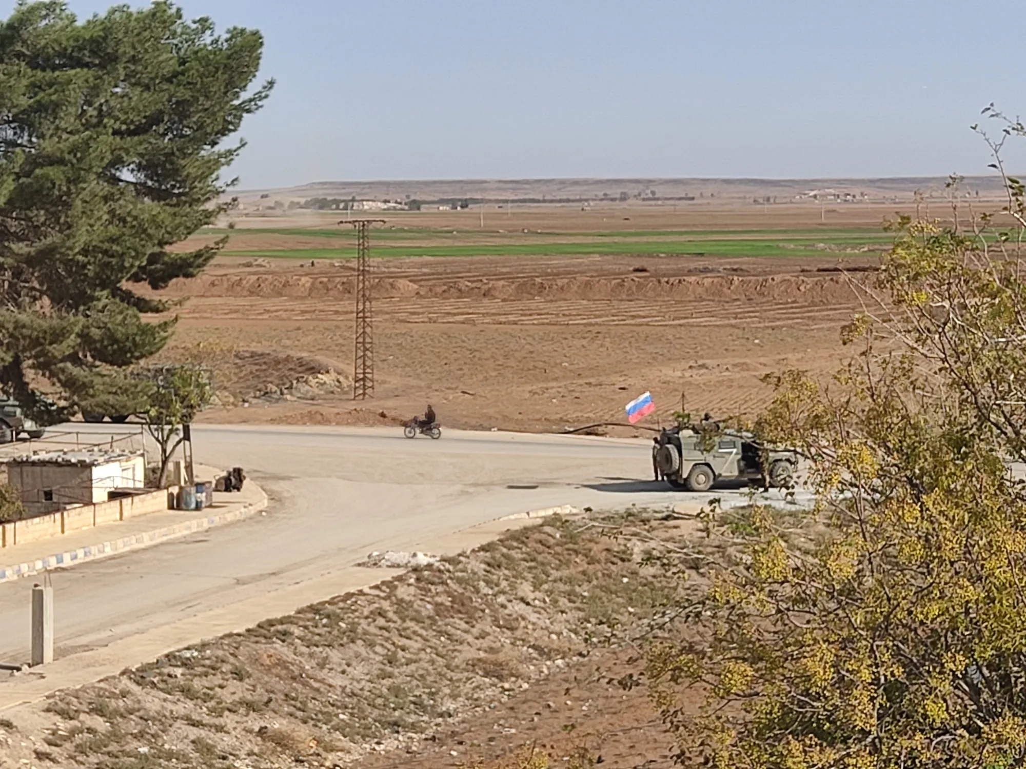 ​​​​​​​Hêzên Rûsyayê beriya bombebaranê ji baregeha hevbeş derketin