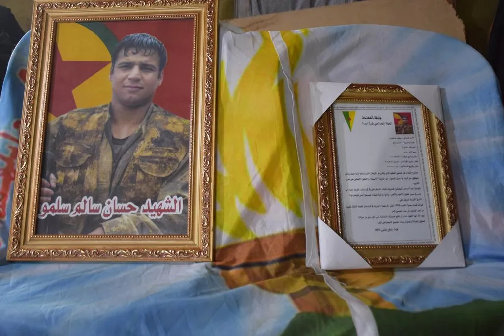 Şêniyên Girkê Legê sersaxî da malbata şehîd Hesan Selmo