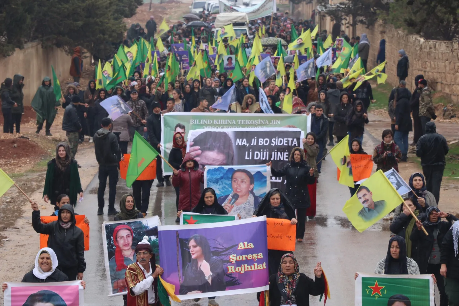 Jinên herêma Efrînê tundiya li ser jinê şermezar kir