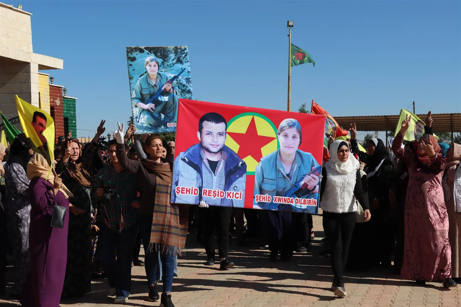 Di merasîma xiyabî ya şehîd Dîlan Eşref de: Em ê heta serkeftinê tê bikoşin