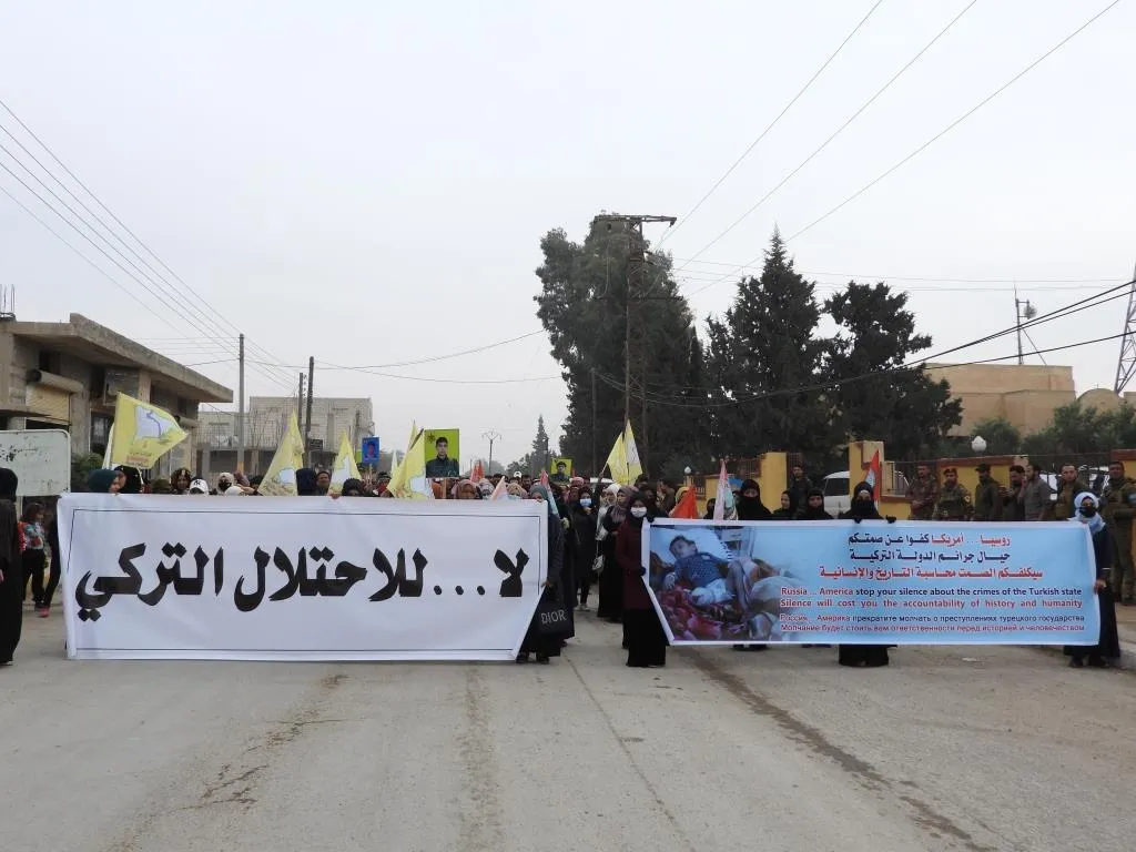 Li 4 bajaran gel li dijî êrişên dewleta Tirk û bêdengiya navneteweyî meşiyan