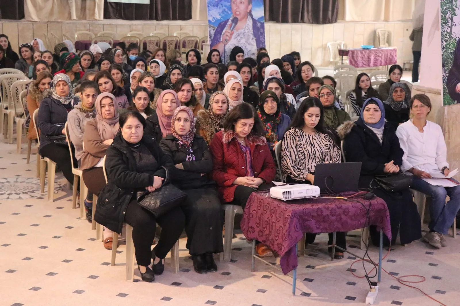 ​​​​​​​Navenda Lêkolînan a Jineolojî konferansa xwe ya yekemîn li Helebê li dar xist