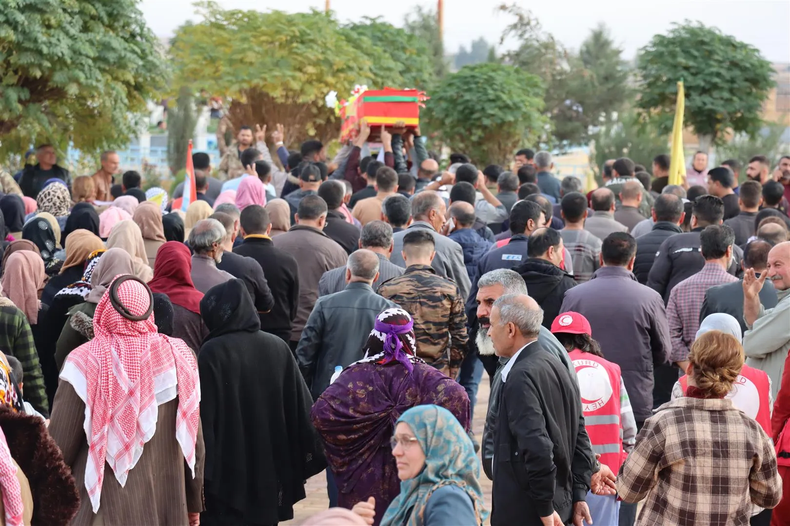 Şêniyên Hesekê cenazeya şehîd Xalid Oso oxir kir