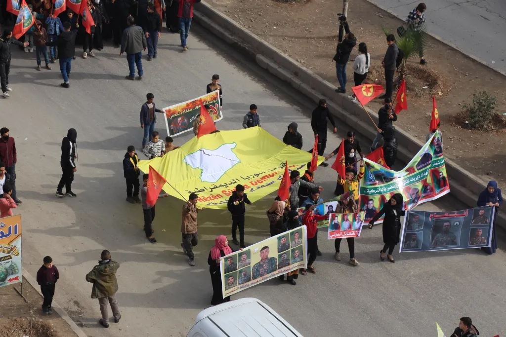 Bakur û Rojhilatê Sûriyê salvegera PKK′ê pîroz kir