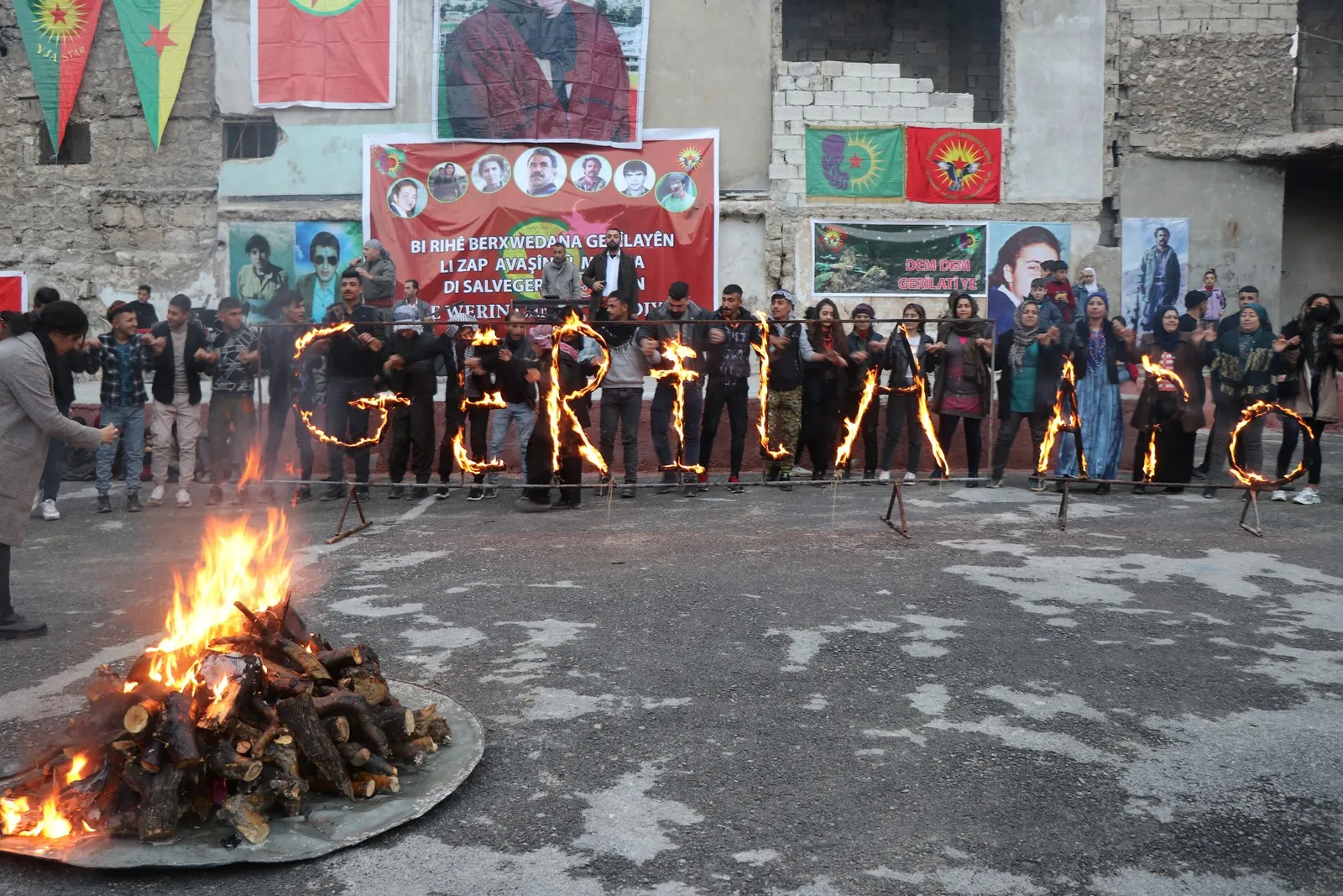 ​​​​​​​Jinên Ciwan ên Helebê salvegera 45’an a damezirandina PKK’ê pîroz kir