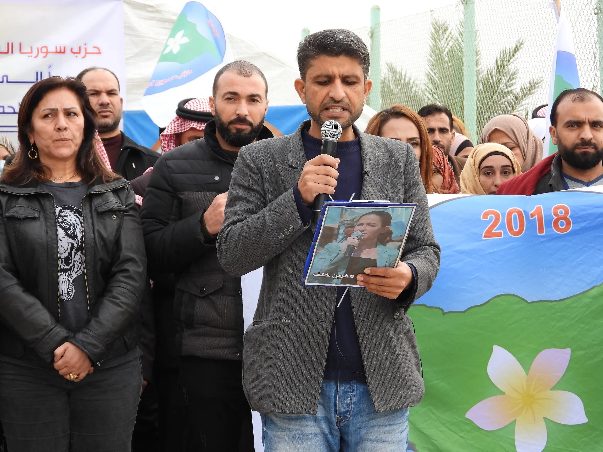 `Bi îsrara xwe em dê dagirkeran ji xaka xwe derxin”