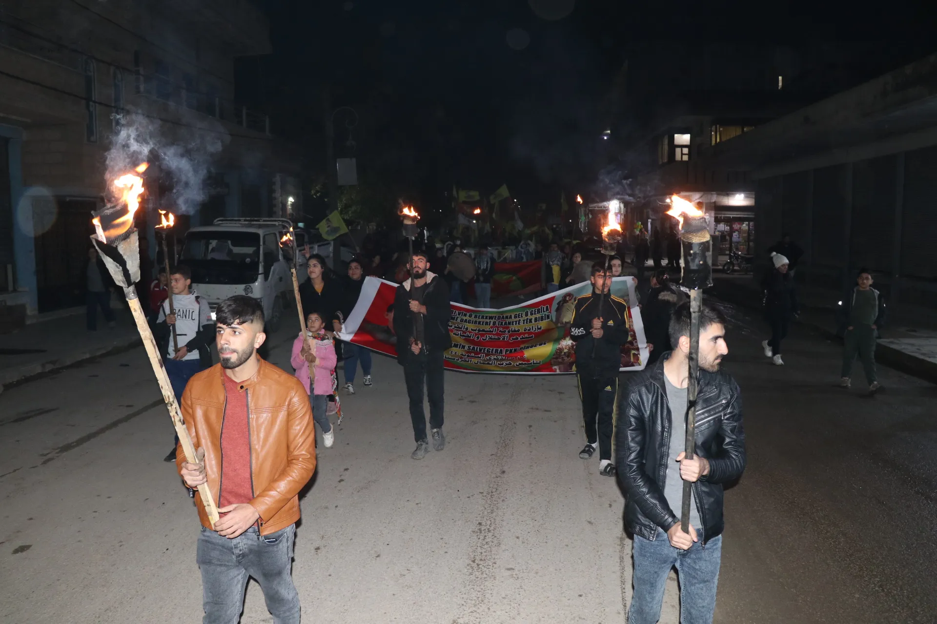 ​​​​​​​Di pîrozbahiyên salvegera damezirandina PKKʹê de peyamên geşkirina berxwedanê