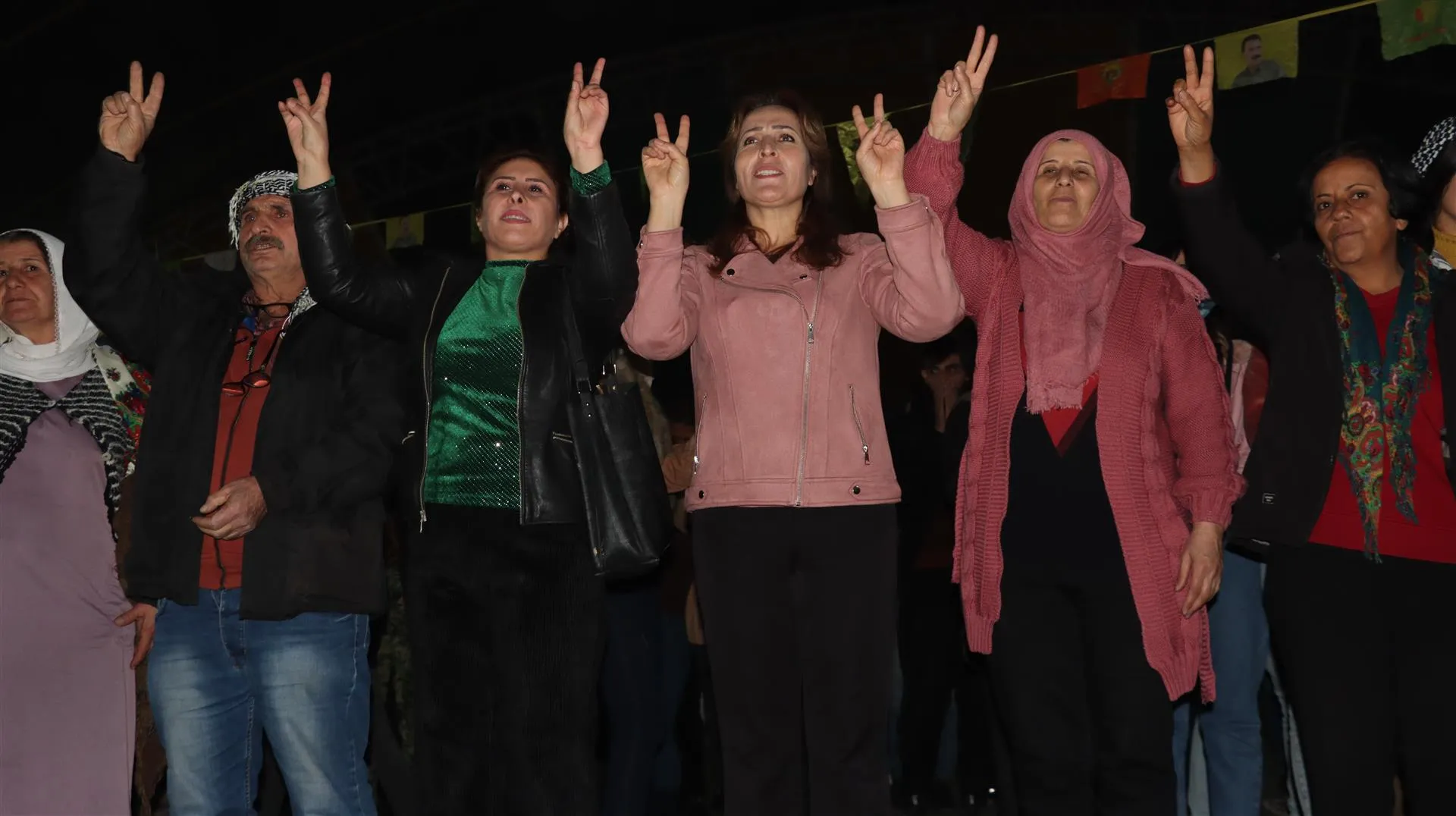 ​​​​​​​Di pîrozbahiyên salvegera damezirandina PKKʹê de peyamên geşkirina berxwedanê