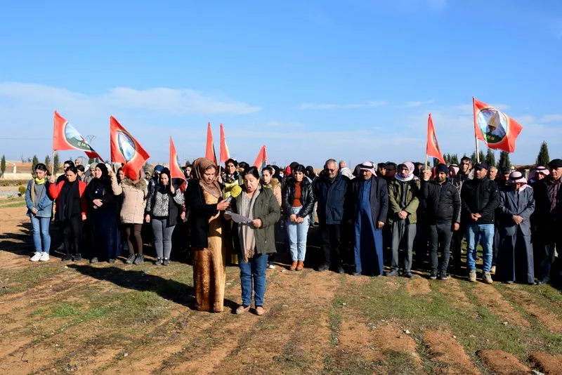 ​​​​​​​Malbatên şehîdan rûxandina goristana şehîdan a Serêkaniyê şermezar kir
