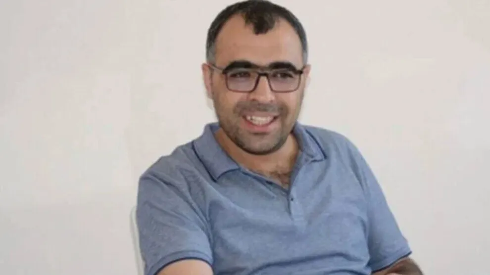Ji ber nûçeya li ser destdirêjiyê çêkir, hat girtin