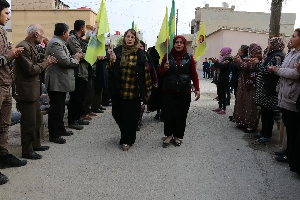 ​​​​​​​Şêniyên Qamişloyê sersaxî da malbata şehîd Şadî Ehmed