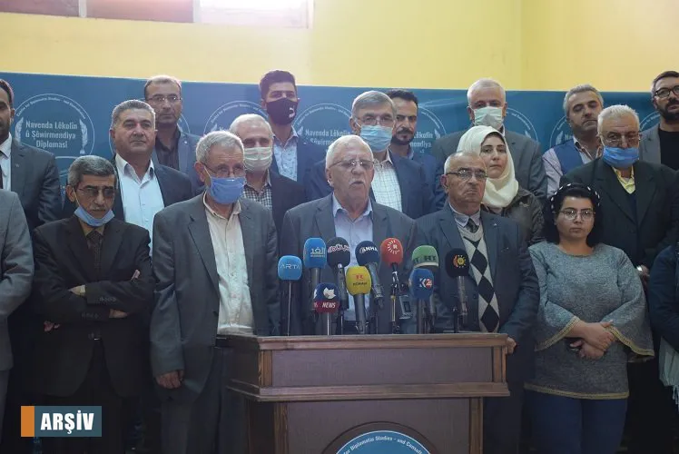 32 rêxistinên siyasî têkildarî komkujiyên li Parîsê bang li hikumeta Fransayê kir