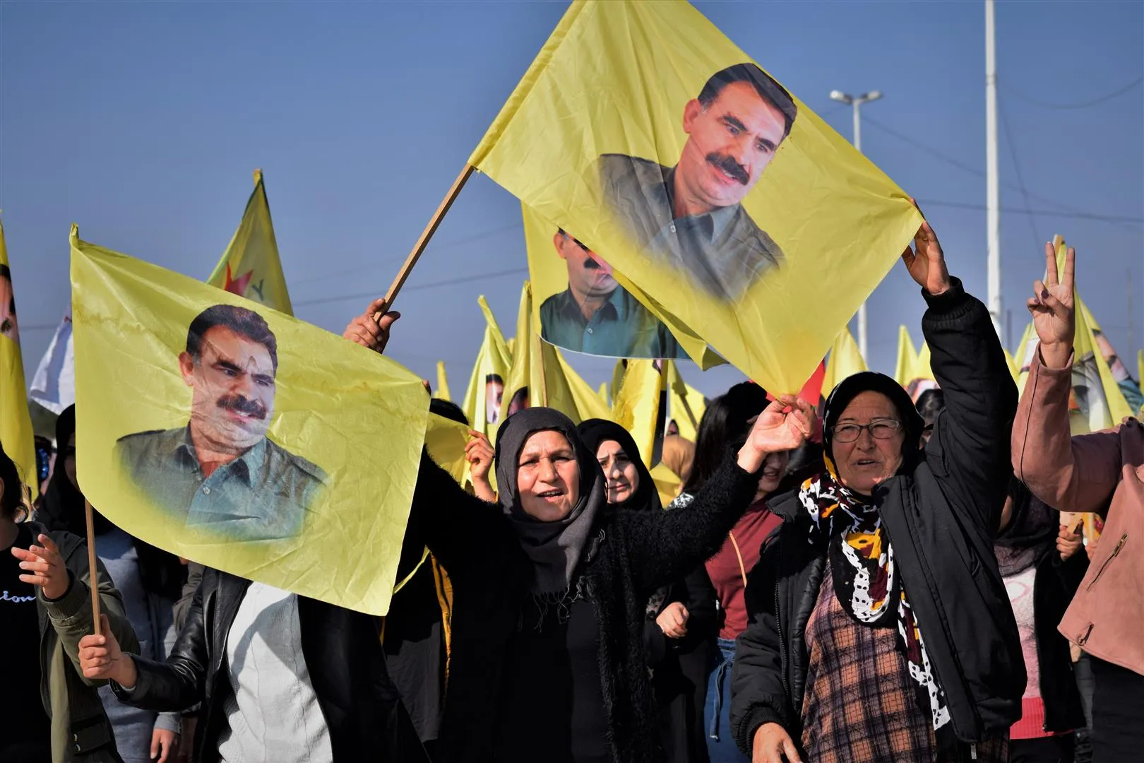Li Hesekê bi hezaran banga azadiya fîzîkî ya Rêber Ocalan kir