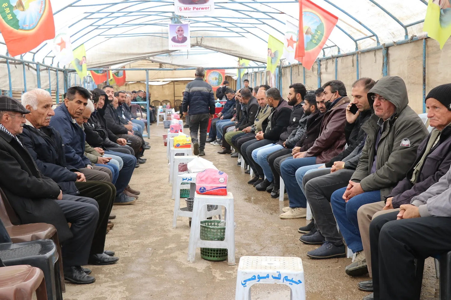 Di merasimên sersaxiyê yên şehîdên komkujiya duyem a Parîsê de: Em ê berxwedanê bidomînin