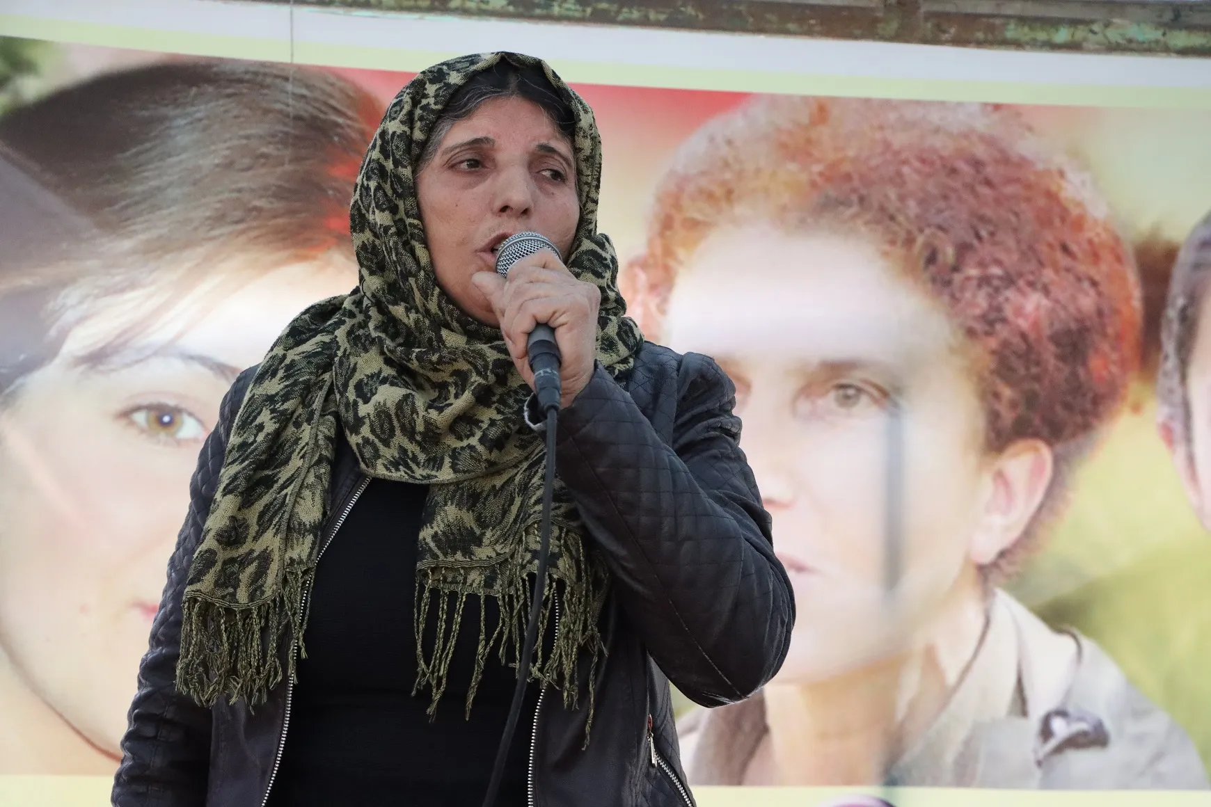 Li 4 bajaran ji bo şehîdên komkujiya Parîsê konên taziyê hatin vedan
